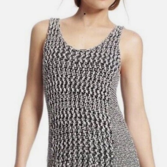 Size S: CAbi Oreo Tank Tunic, Yarn Knit, Hi-Lo Style 488 - Picture 2 of 2